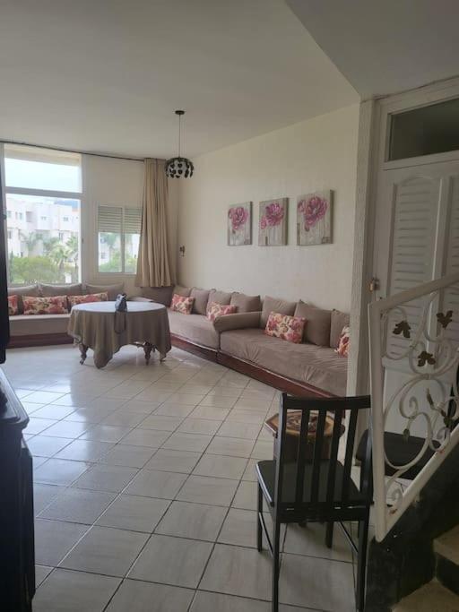 Stylish Duplex - Ocean View - Airport - Wifi - Renovated 2025 - 24H Reception Apartment Jbila Ngoại thất bức ảnh